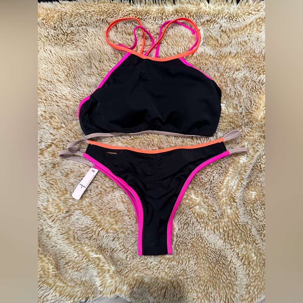 New Victoria’s Secret High Neck Hapstrap Bikini Set Size Small